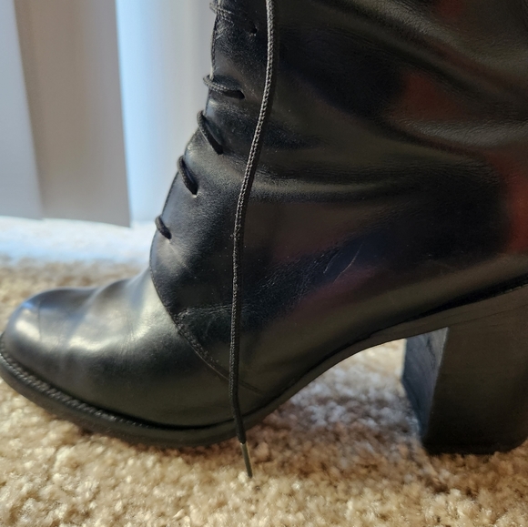 Charles David black leather heeled lace up booties size 7.5 - Picture 6 of 11